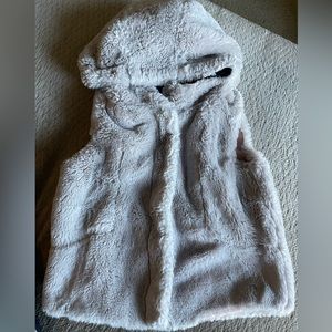 Grey Vest 18M